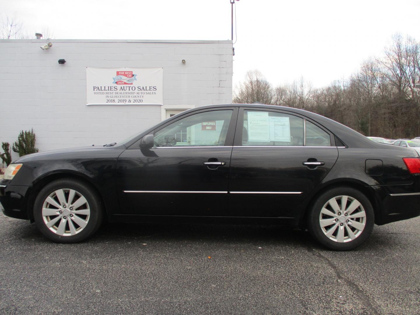 2010 BLACK Hyundai Sonata (5NPEU4AC7AH) , AUTOMATIC transmission, located at 540a Delsea Drive, Sewell, NJ, 08080, (856) 589-6888, 39.752560, -75.111206 - Photo#2